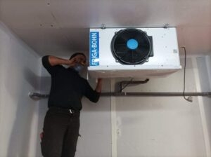 Évaporateur Climatisation Universel 12V - 360 CFM - Pour Camping-car, Van, Véhicule Sans Clim - Underdash